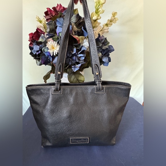 Dooney & Bourke Handbags - Dooney & Bourke large pebbled leather tote